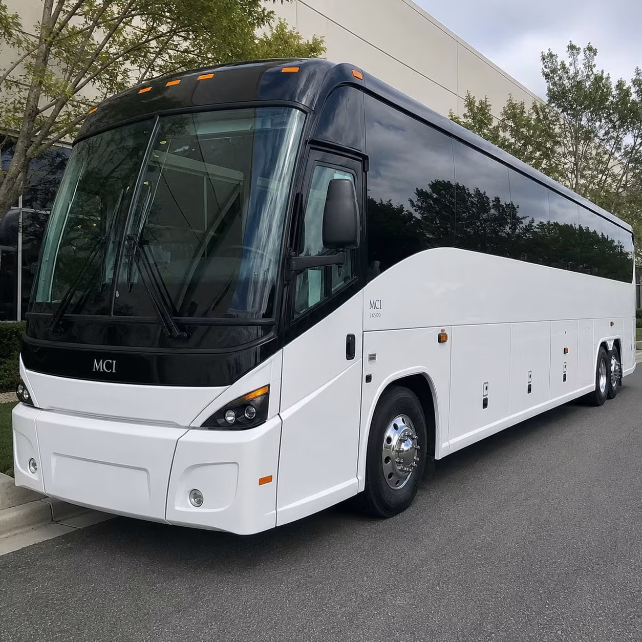 construction crew and workforce shuttle bus rentals across staten island